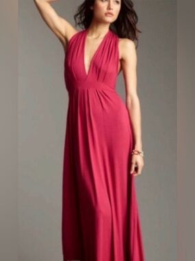 TART Collections Adrianna Plunging Neckline Maxi Dress size M NEW